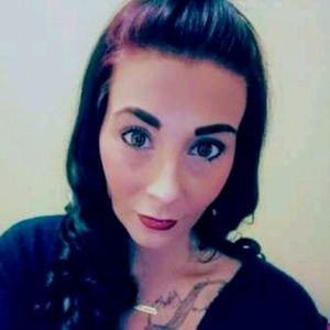 Meet your Posher, Tia